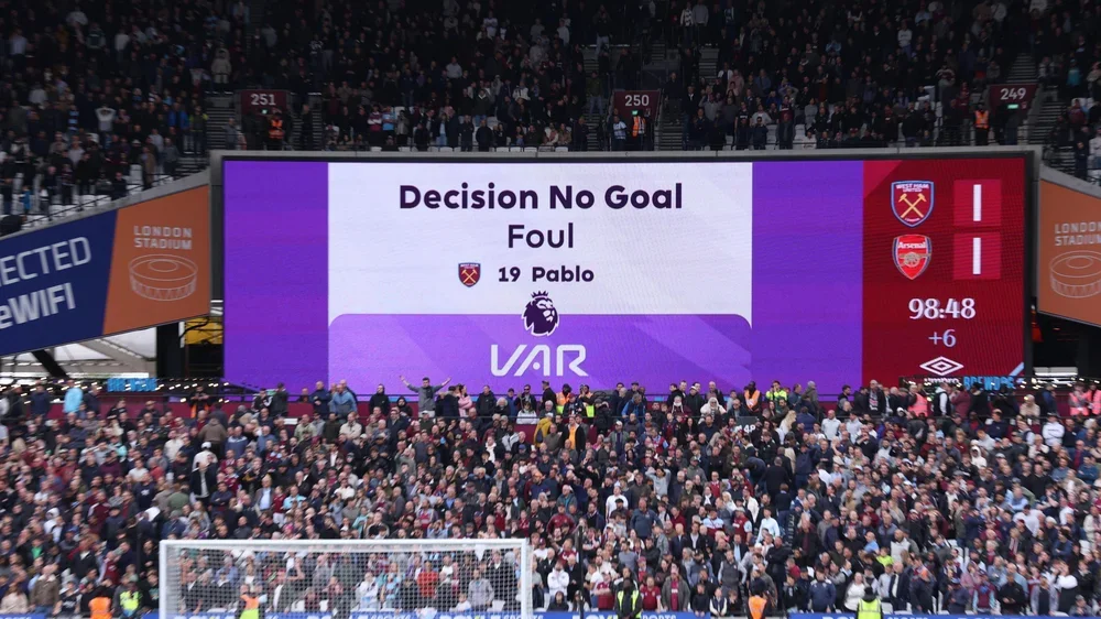 Big screen showing no goal